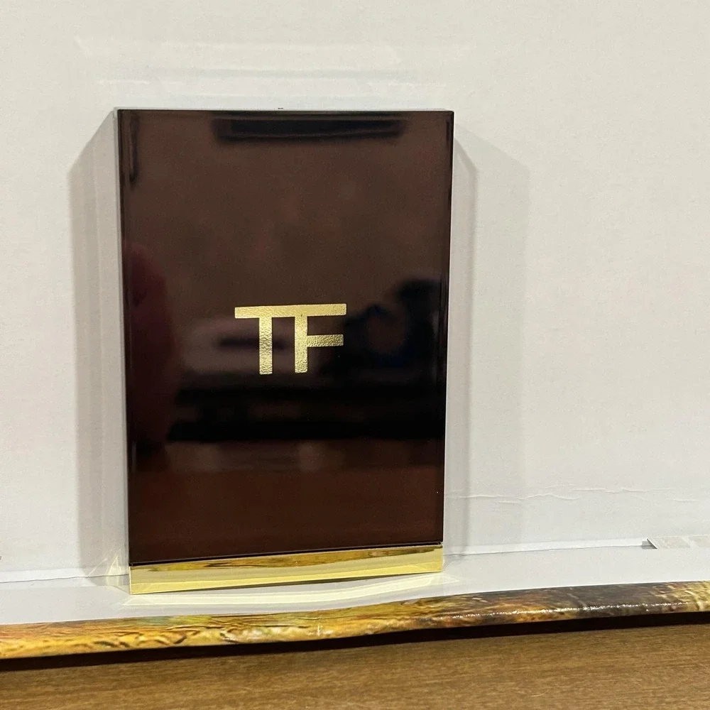 Tom Ford Eye Color Quad 48 Peach Glamour 0.18oz 5.2g Shimmer Matte Eyeshadow